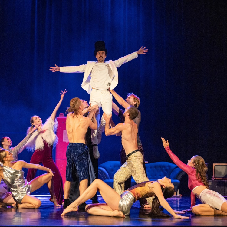 Cirkusové noci v CIRQUEONu