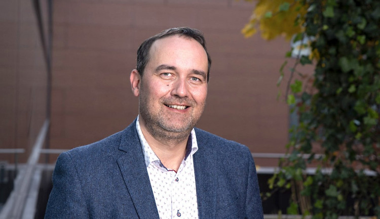 Denně zablokujeme desítky tisíc podezřelých hovorů, říká ředitel bezpečnosti O2 Radek Šichtanc