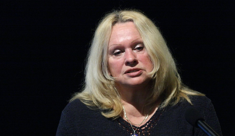 Zemřela herečka Věra Křesadlová