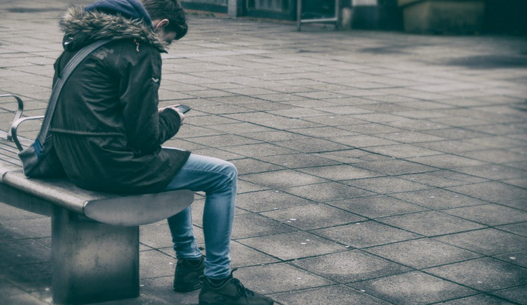 V Olomouci se objeví inteligentní lavičky s wifi připojením