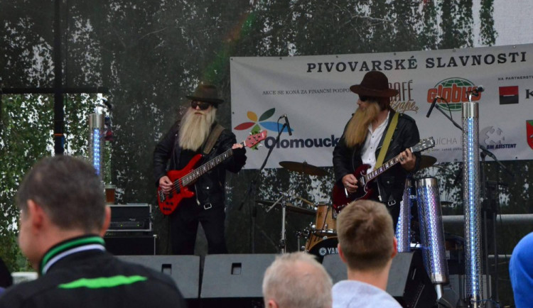 Pivovarské slavnosti minipivovaru Kosíř – cimbálovka, tři revivalové kapely a hlavně hodně piva