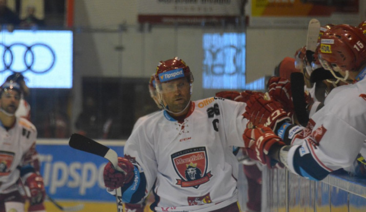 FOTOGALERIE: Mora padla s Hradcem. Hosté rozhodli ve třetí třetině