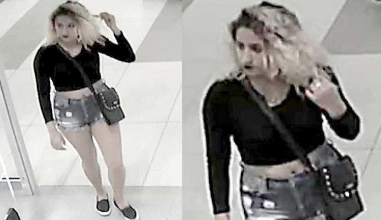 Policie pátrá po této blondýně. Měla ukrást telefon, který našla v převlékací kabince