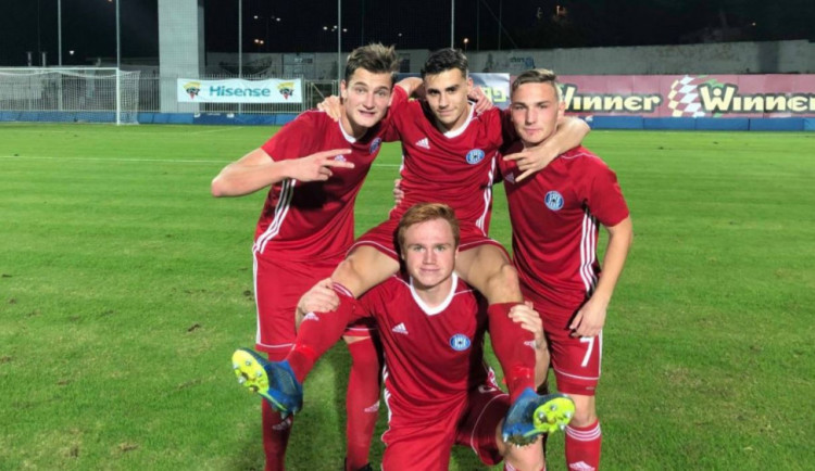 Sigma přivítá slavný Olympique Lyon. Vstupné pomůže malému Patrikovi se spinální svalovou atrofií