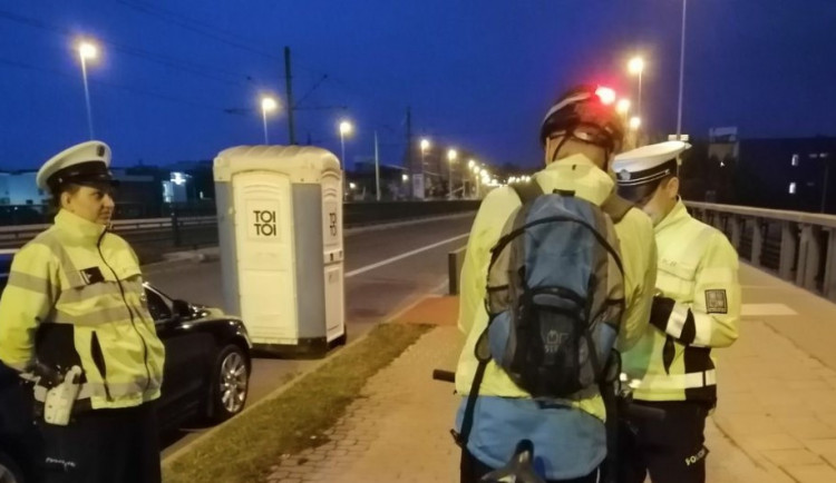 Policisté kontrolovali cyklisty v Olomouci. Při hodinové kontrole nezjistili žádné porušení zákona