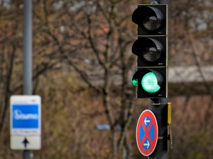 Praha 8 odmítá regulační semafor z Bohnic do Troji. Bojí se zvýšené dopravní zátěže