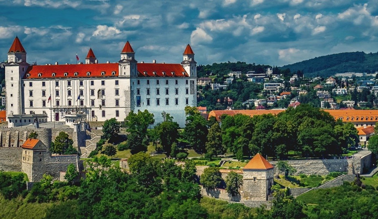 Pražští radní projednají uzavření Paktu svobodných měst s Budapeští, Bratislavou a Varšavou