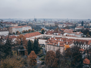 Za bydlení si připlatíme. Některé pražské městské části plánují další zvyšování nájmů