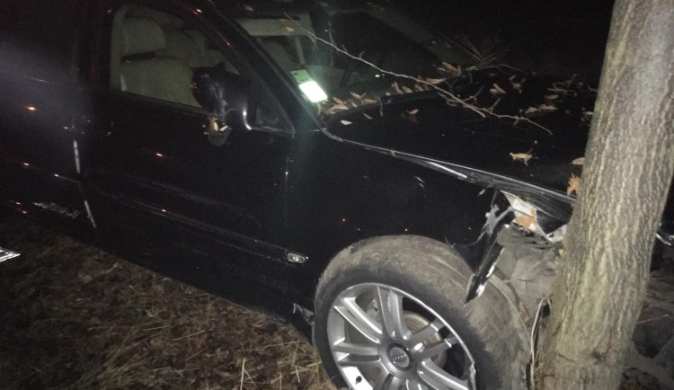 Honička jak z amerického filmu. Řidič ujížděl dvakrát během jednoho dne.