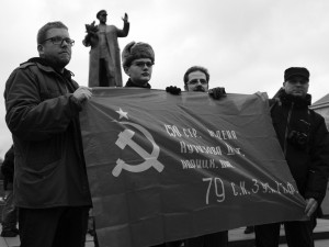 FOTO/VIDEO: U pomníku se v sobotu střetli příznivci a odpůrci maršála Koněva