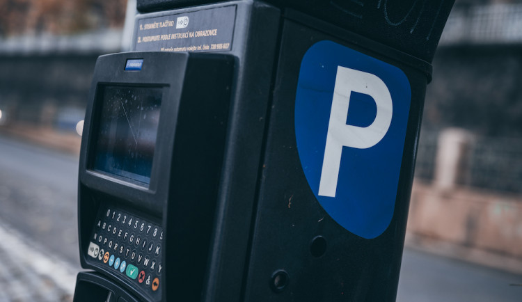 V hlavním městě se rozšíří parkovací zóny. Přibudou v Praze 9.