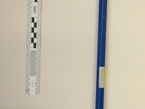 Třikrát navštívil army shop po zavíračce. Po třetím vloupání ho zadržela policie. (8)