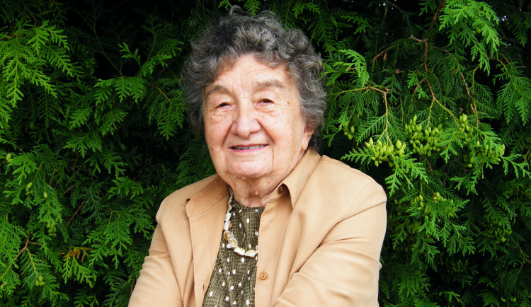 Zemřela žena, která přežila vyhlazení Lidic. S Miloslavou Kalibovou se dnes loučí v motolském krematoriu.