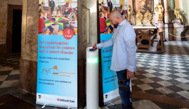 Charitativní kiosek