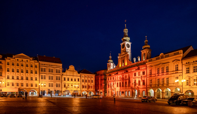 Nový zvukový maják na radnici má pomoct lidem se zrakovým postižením