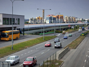 Nové parkoviště na Černém Mostě vyjde na více než 600 milionů. Pojme skoro 900 automobilů