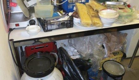 Odpadky a nepořádek. Inspekce uzavřela Hanoj Bistro na Braníku.