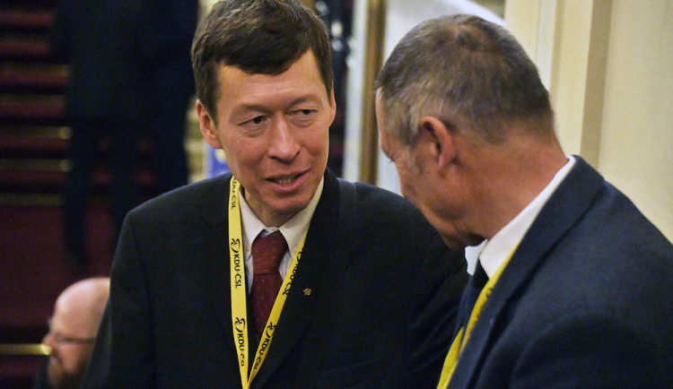 Ti, kteří volbu Jurečky kritizují, nevidí dovnitř lidové strany, říká Hayato Okamura