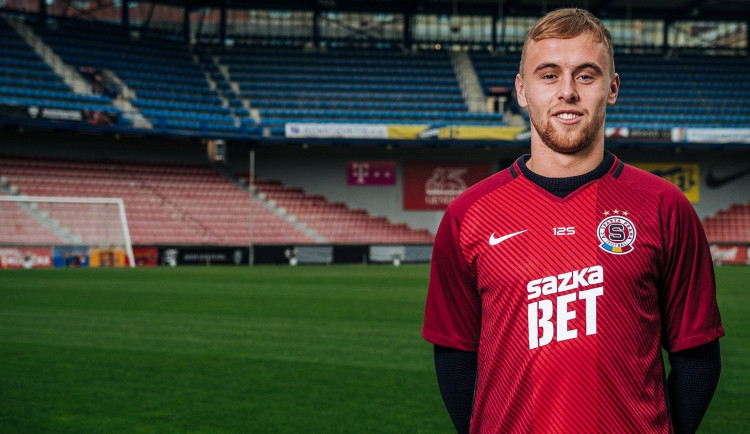 Hašek si postavil hlavu. Na soustředění se Spartou neodletěl, na zprávy odmítá reagovat.