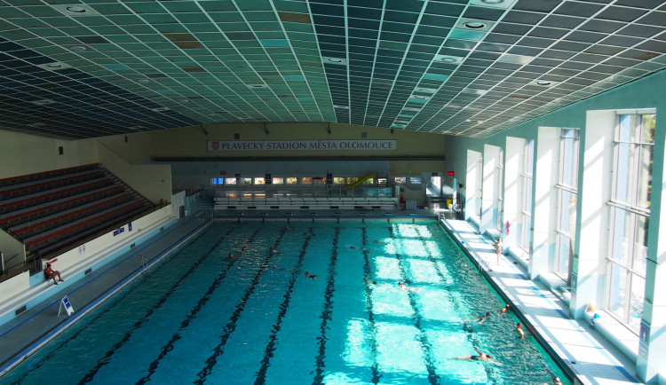 Olomoucký plavecký stadion plně obnovil provoz