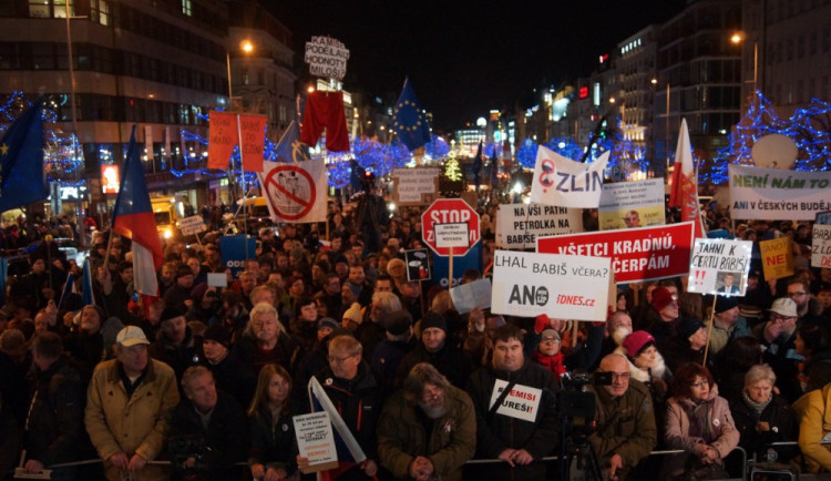 1. března proběhne na Staromáku demonstrace na obranu demokratických institucí