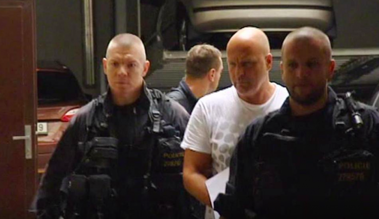 Soud s exmanažerem Pražských služeb Kolingerem začne v dubnu.