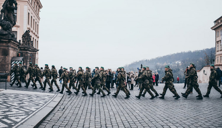 Zavřené obchody a Praha v karanténě? Jde o lež, kterou někdo šíří na internetu