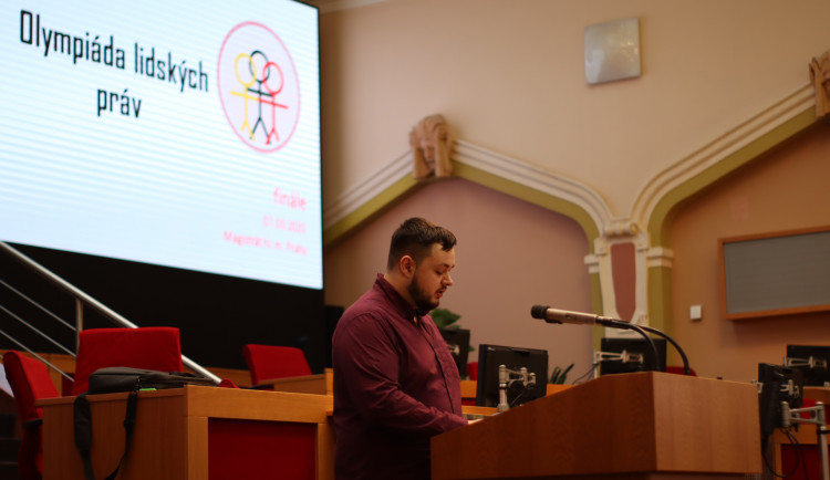 FOTO: V Praze proběhlo finále celostátního kola Olympiády lidských práv