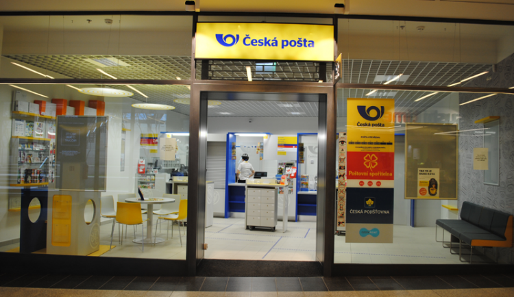 Pošta zavře nechráněné přepážky na 150 pobočkách