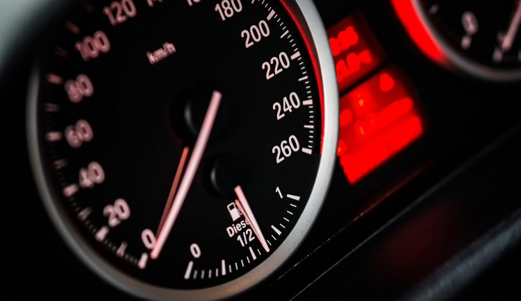 Sedli jsme a auto se samo rozjelo, vysvětloval sedmnáctiletý mladík pod vlivem drog poté, co boural v Židenicích