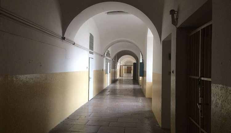 Stát půjčí Praze kasárny v Karlíně pro ubytování bezdomovců