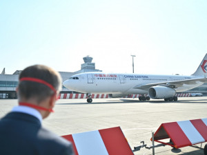 Do Prahy přiletí dvě letadla se zdravotnickým materiálem z Číny