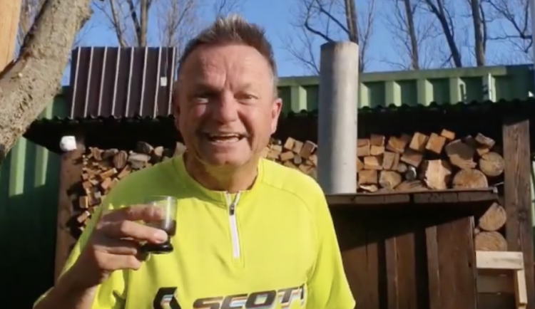 VIDEO: Podívejte se, jak Velikonoce slaví herci z Divadla Tramtarie