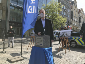 VIDEO: Slavnostní zahájení rekonstrukce Václaváku dnes dopoledne rozháněli policisté