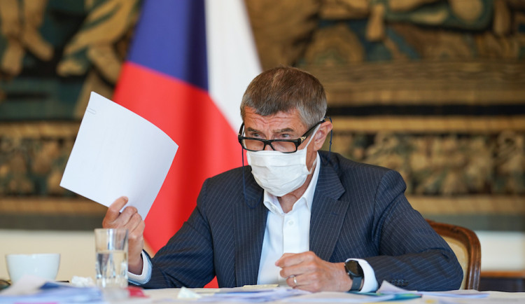 Vláda uspíšila harmonogram otevírání obchodů. Poslední vlna je naplánována na konec května.