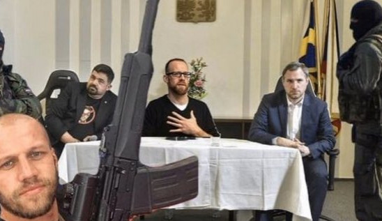 Policie řeší fotomontáž, na níž předseda hnutí Slušní vyhrožuje třem pražským politikům.