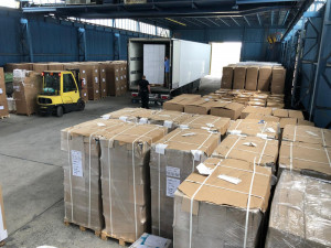 Obří akce policie a celníků! Rozprášili mezinárodní gang výrobců nelegálních cigaret