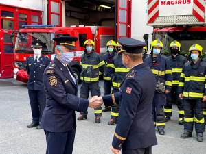 Šéf hasičů se loučil před nastoupenou jednotkou. Od května se přesouvá na generální ředitelství.