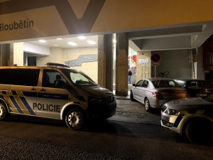 VIDEO: Na ubytovně v pražském Hloubětíně byl pobodán třicetiletý muž