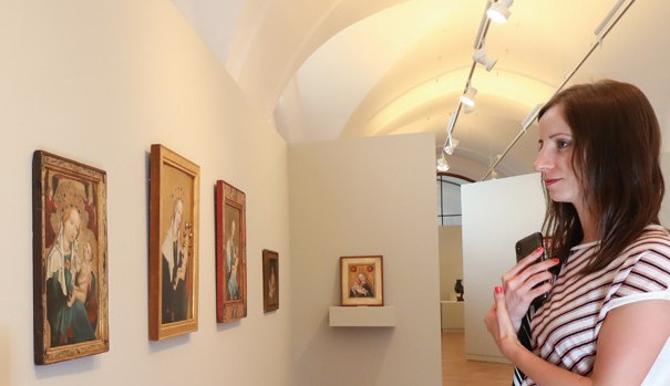 Alšova jihočeská galerie se otevírá veřejnosti. Navštívit můžete expozici Meziprůzkumy