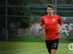 Fotbalisté Slavie znovu trénují. Testy další nakažené neodhalily
