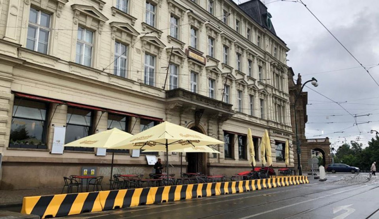 Starosta Prahy 1 vyzývá Hřiba, aby zrušil částečné uzavření Smetanova nábřeží