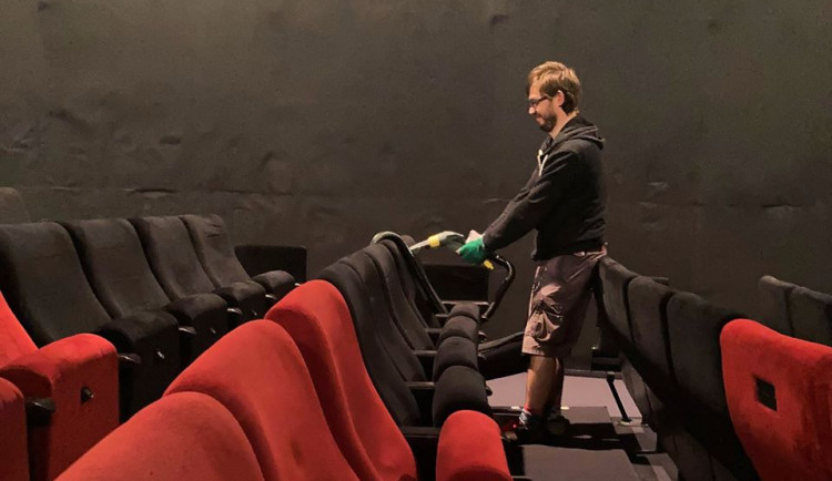 KULTURA V PRAZE: vědomá party, performance, festival tance