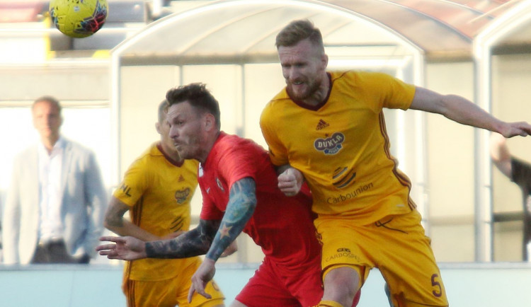 Spousta šancí, žádný gól. Zbrojovka doma pouze remizovala s Duklou a na první místo ztrácí šest bodů