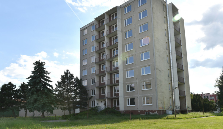 Místo ubytovny bydlení pro potřebné. Město přestaví objekt pro potřeby seniorů, handicapovaných a samoživitelek