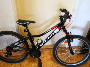 Televize, kola i mobily. Policisté hledají majitele kradených věcí