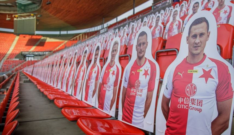 Fanoušci se vrátí na fotbal. Na stadion bude moct 2500 lidí