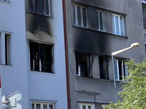 V Holešovicích při výbuchu bytu zemřel člověk. Příčina zatím není jasná.