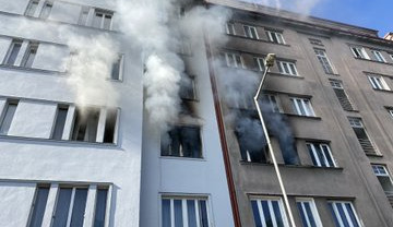 V Holešovicích při výbuchu bytu zemřel člověk. Příčina zatím není jasná.