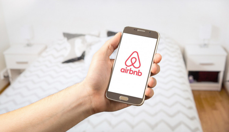 Praha navrhne Sněmovně regulaci platforem typu Airbnb